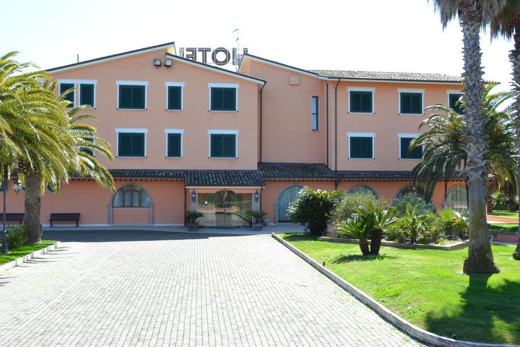 Villa Luigi Hotel & Restaurant Nuova Gestione Villa Rosa Di Martinsicuro Exterior photo